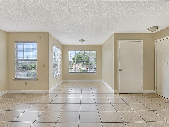 5th image of 2209 Antigua Pl APT 824