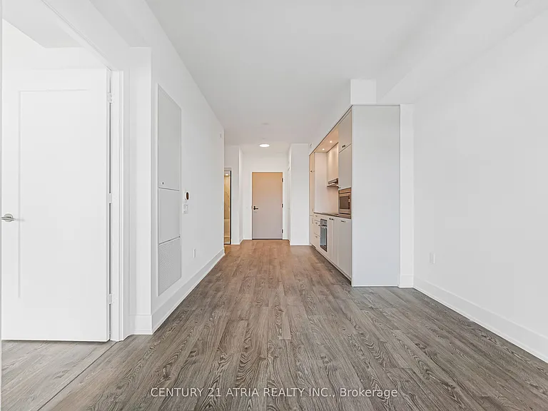 858 Dupont St #318 — Photo 6