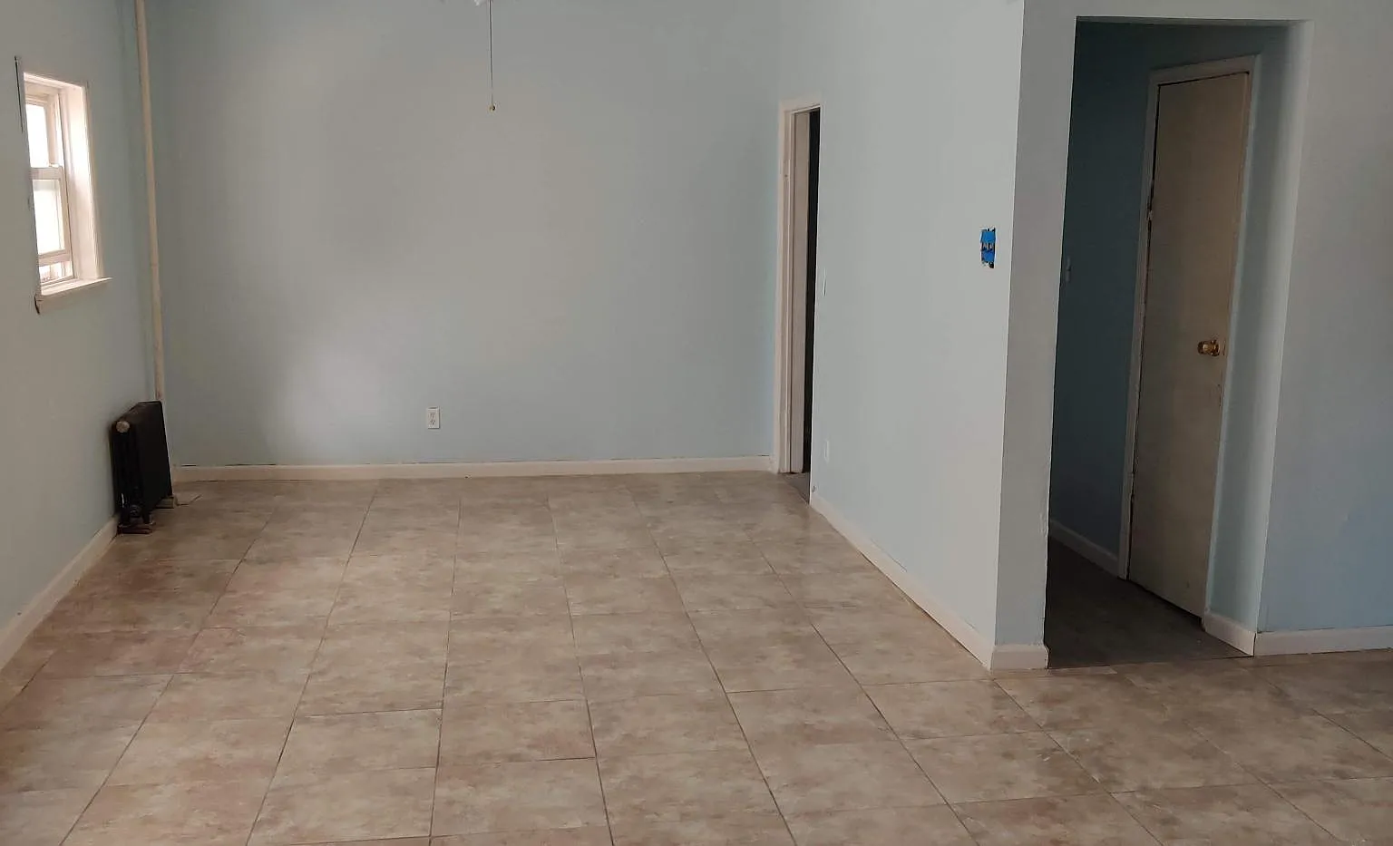 4 bed, $3,400 — Photo 2