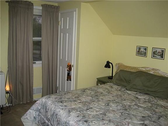 5th image of 23 Aldrich Dr