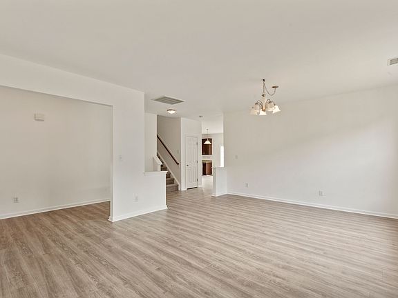 5th image of 5659 Slaytenbush Ln