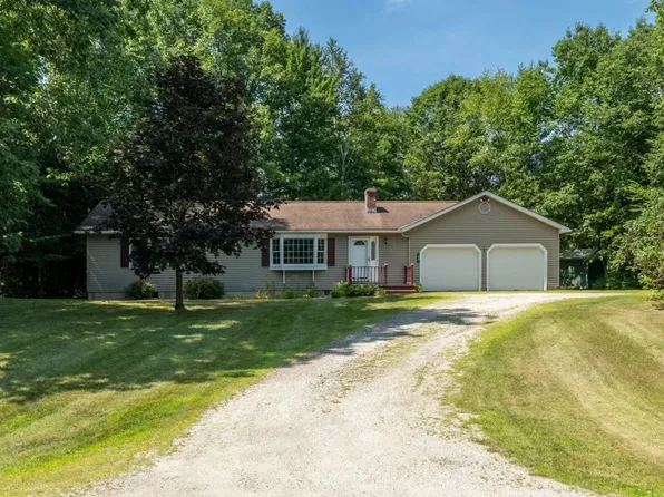 48 Brookside Drive, Pittsford, VT 05763
