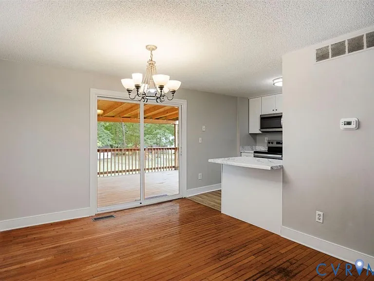 5712 Willowbranch Dr — Photo 7