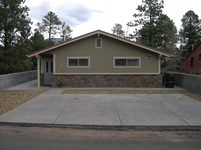 32 E Calle Contenta — Photo 1