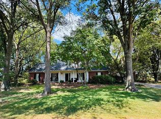 1004 Stone Ln, Stuttgart, AR 72160