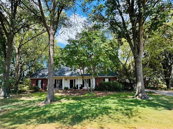 1004 Stone Ln, Stuttgart, AR 72160