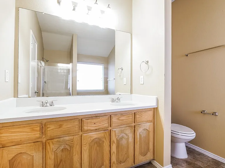 705 Pine Hollow Dr — Photo 11