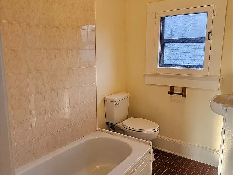 714 Buffalo Ave #3 — Photo 6