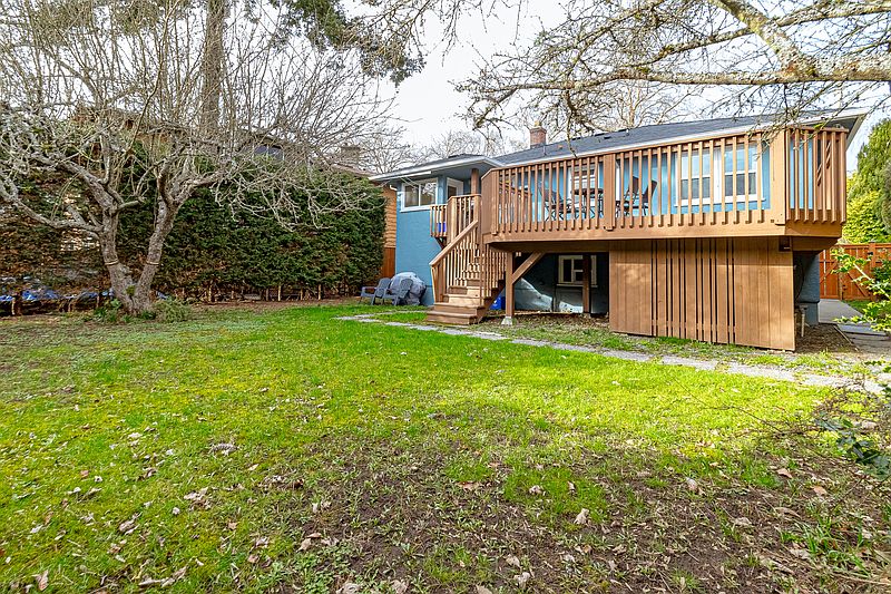 Saanich House for rent - 1 Bedroom — photo 21