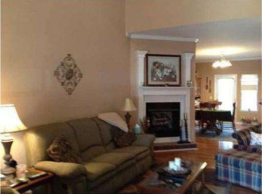 2nd image of 7843 Laurelton Dr