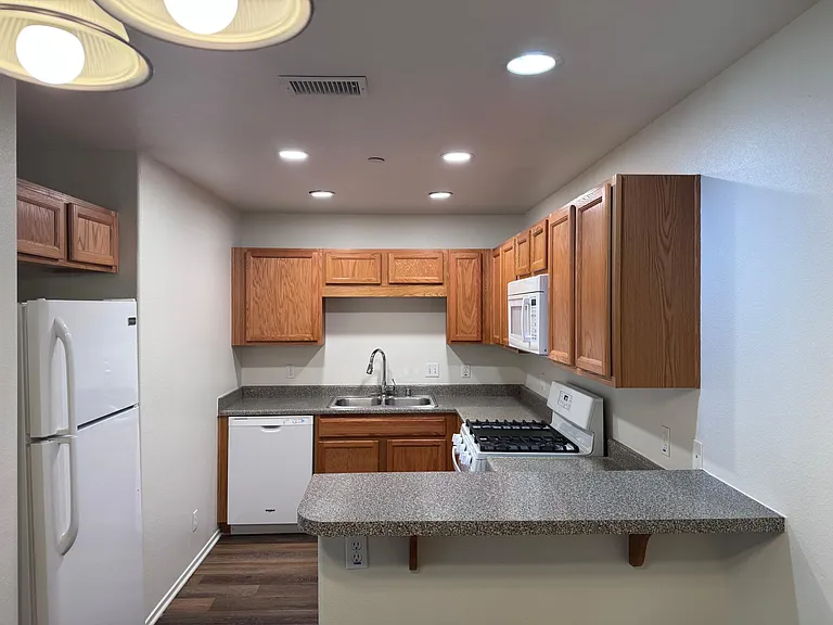 32531 Date Palm Dr #6 — Photo 2