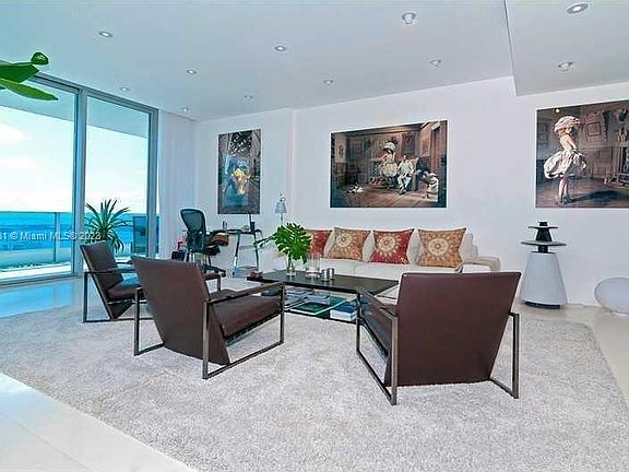 2nd image of 200 Biscayne Boulevard Way APT 4701