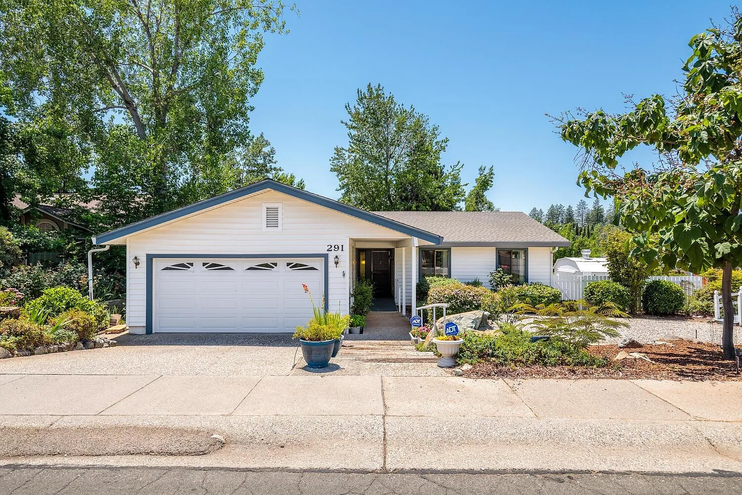 291 Cypress Hill Dr photo 1