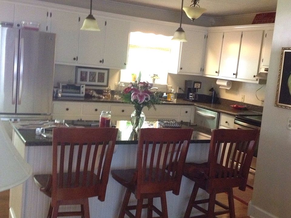 1st image of 102 Bluegrass Dr