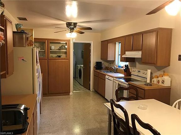 2nd image of 1204 Hibiscus Ave