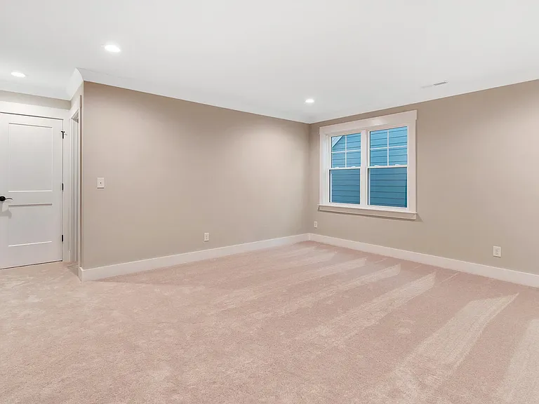 1323 Thomas Ave — Photo 29