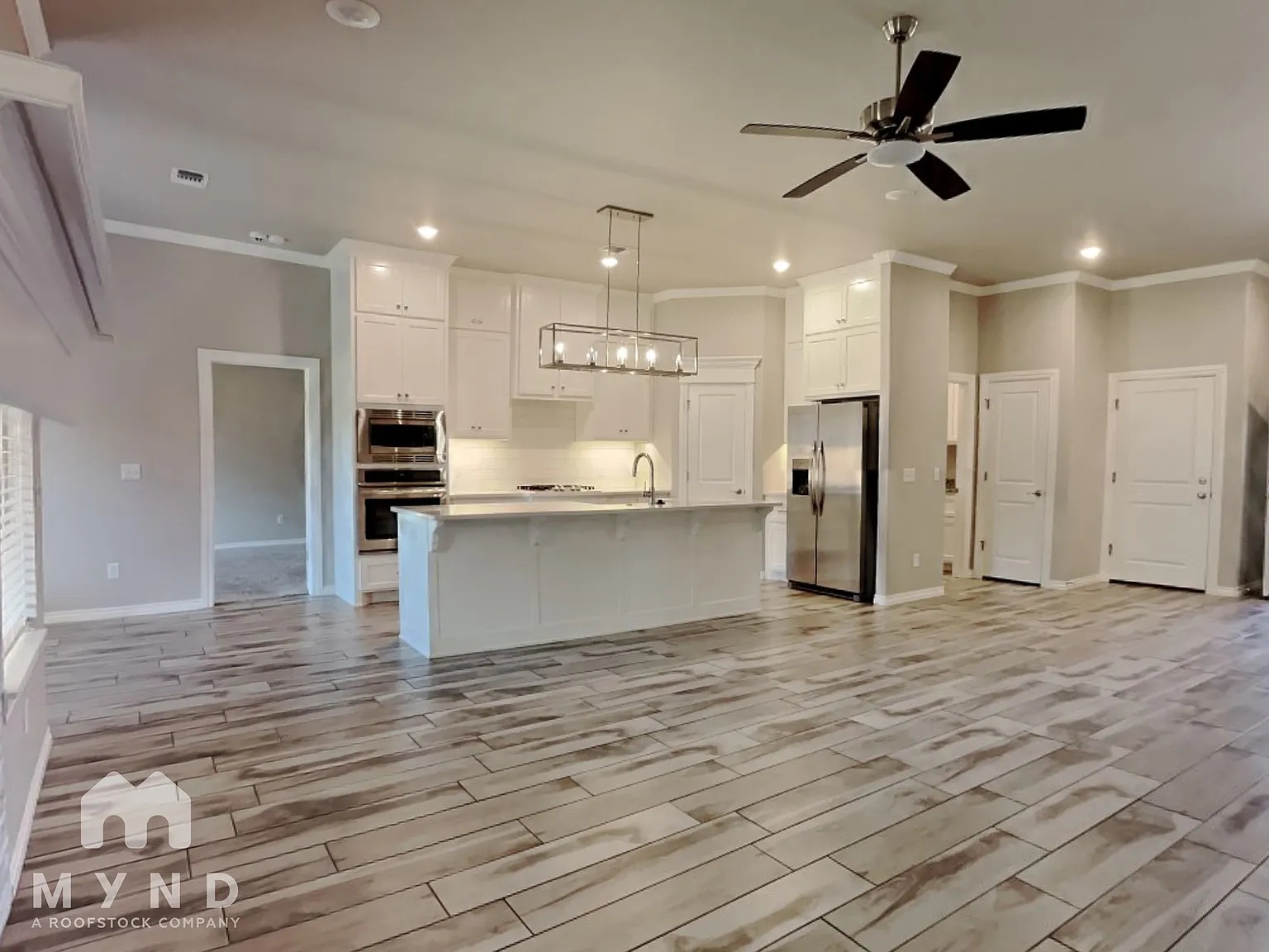 4 bed, 2.0 bath, 1850 sqft, $2,245 — Photo 4