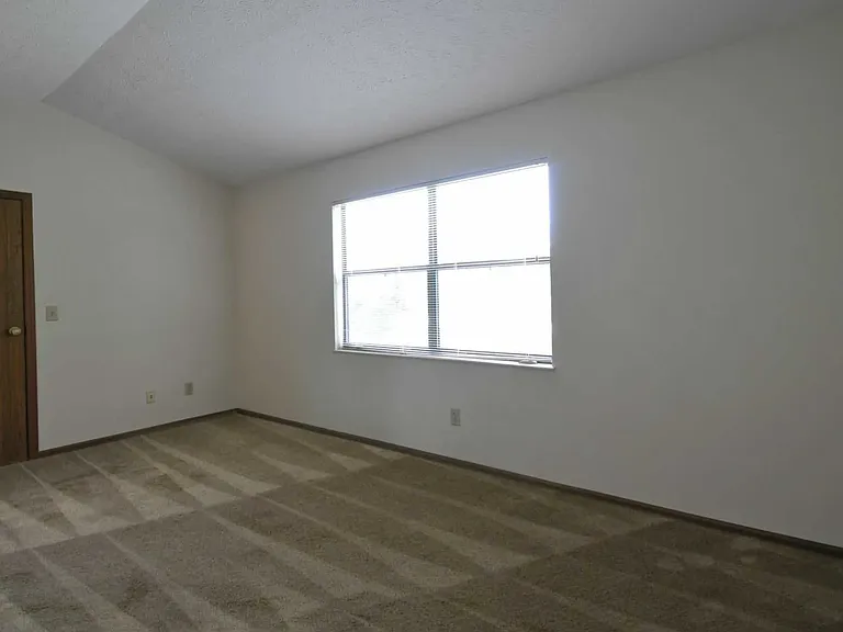 Deer Run At Beckett Ridge — Photo 11