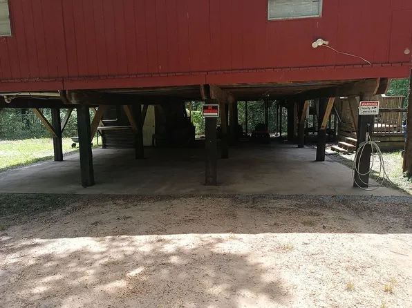 1300 Janning St, Coldspring, TX 77331
