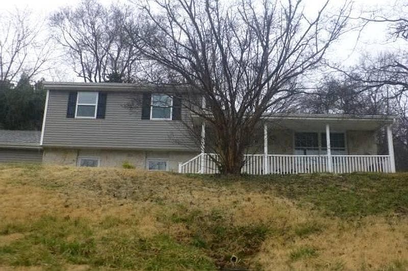 1st image of 150 Modena Rd