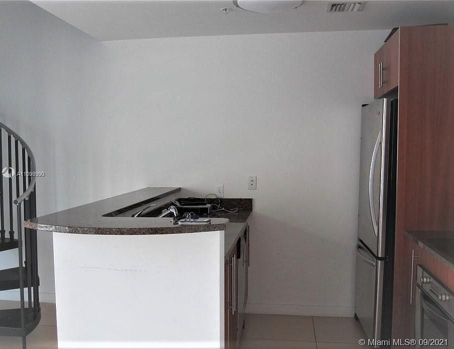 1st image of 300 S Biscayne Blvd APT 632