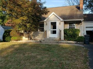 426 Ehrhardt Rd, Pearl River, NY 10965