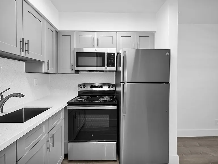 4051 NE 13th Ave #69 — Photo 2