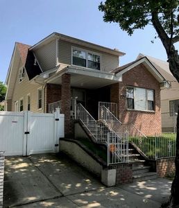 18722 Jordan Ave, Saint Albans, NY, 11412