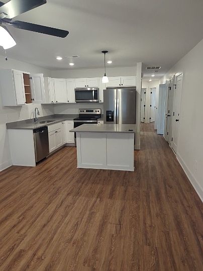 2nd image of 931 Arrow Head St