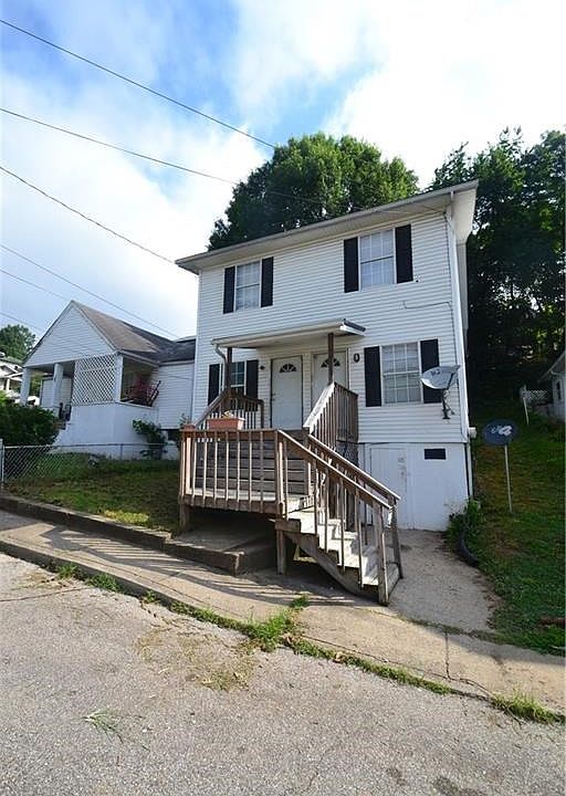 2nd image of 1615A Frame St