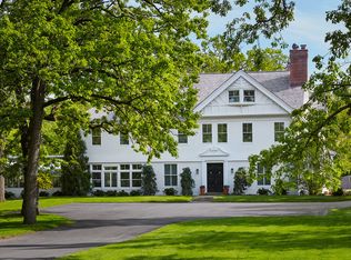 1005 Maplewood Rd, Lake Forest, IL 60045