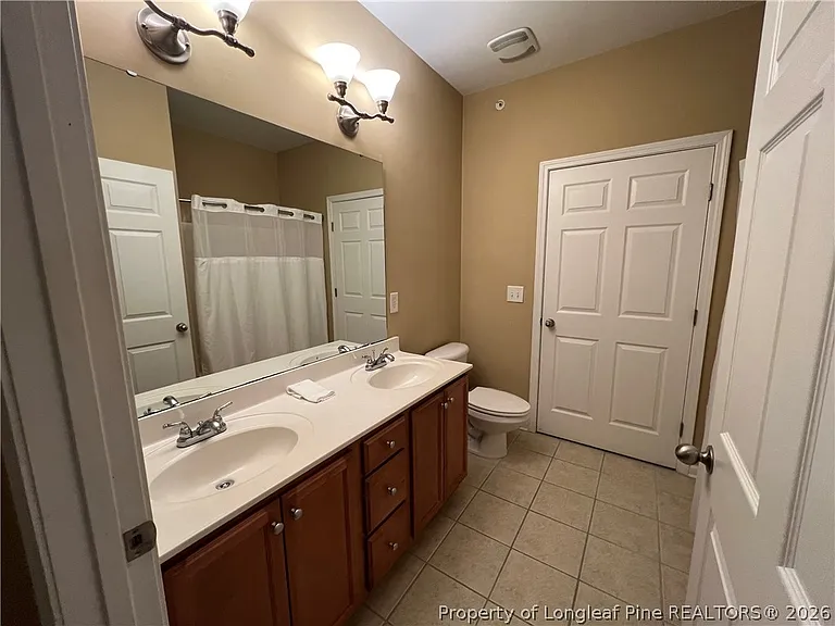 621 Marshtree Ln #305 — Photo 8