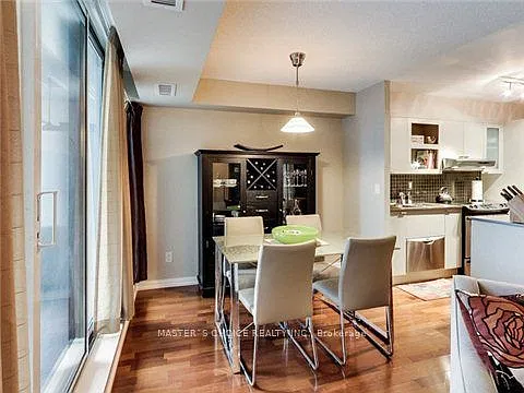 111 Elizabeth St — Photo 3