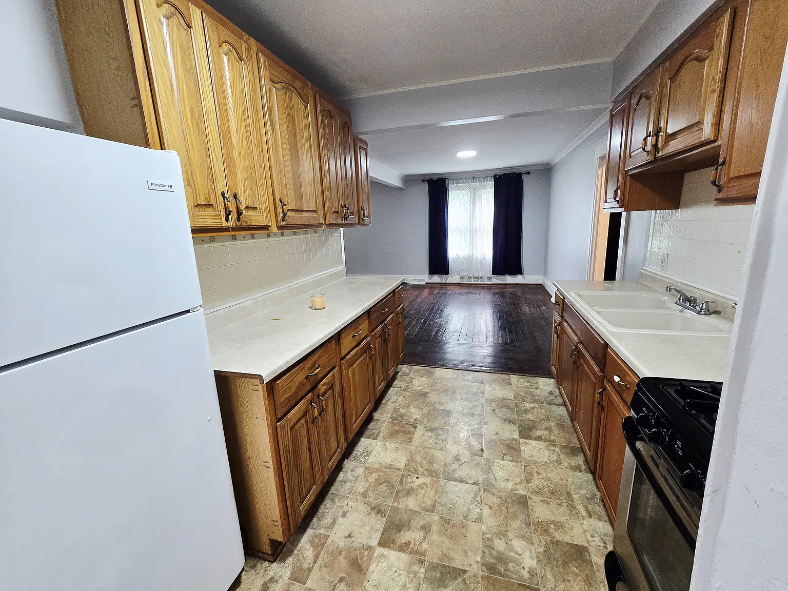 91 Euclid Ave — Photo 4
