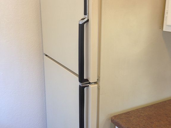 refrigerator included