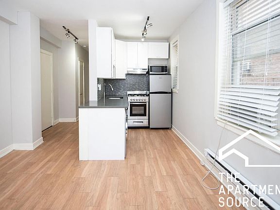 2nd image of 511 W Belmont Ave APT 48