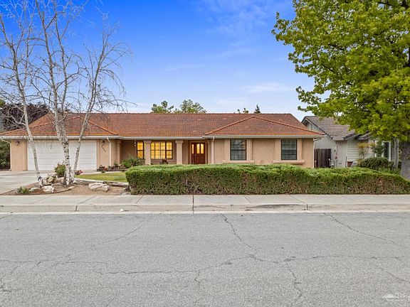 2nd image of 2489 Beechwood Dr