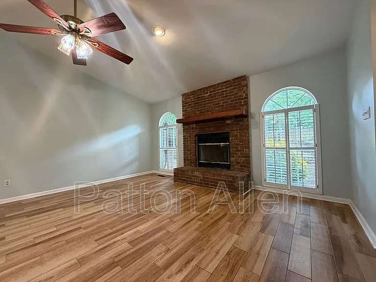 78 Pine Cone Dr — Photo 6