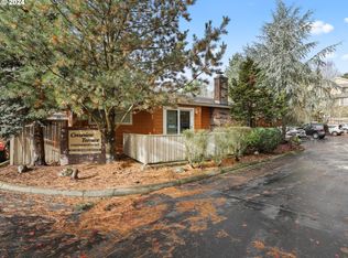 2531 SW Spring Garden St APT 17, Portland, OR 97219