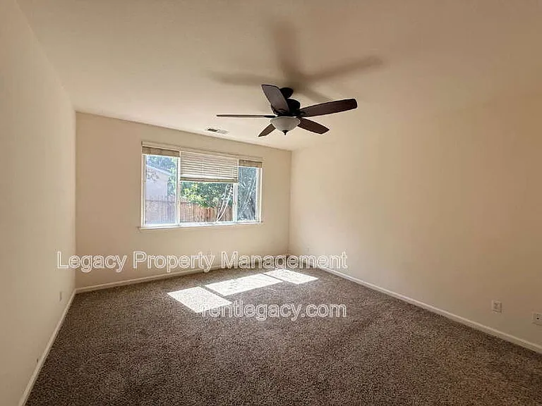 10230 Canadeo Cir — Photo 8