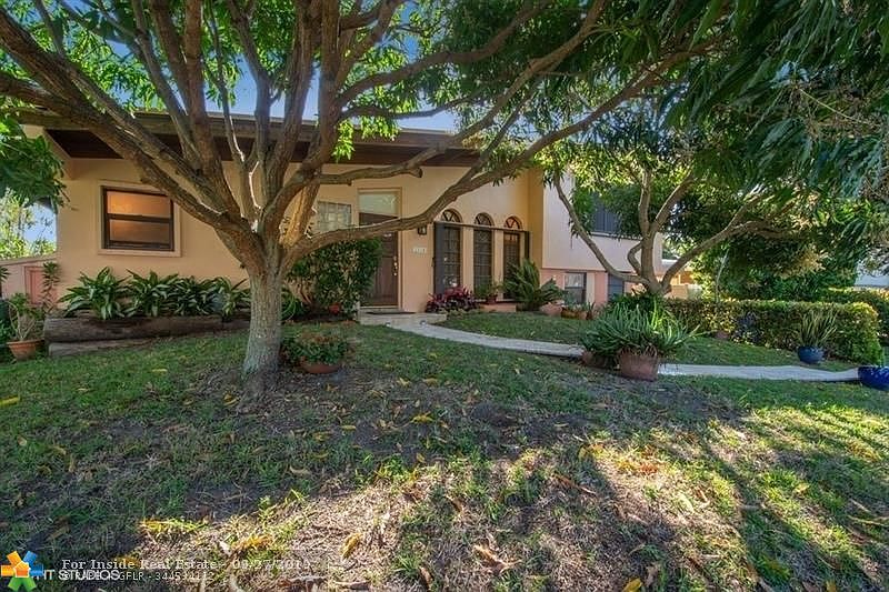 1st image of 2518 Sugarloaf Ln