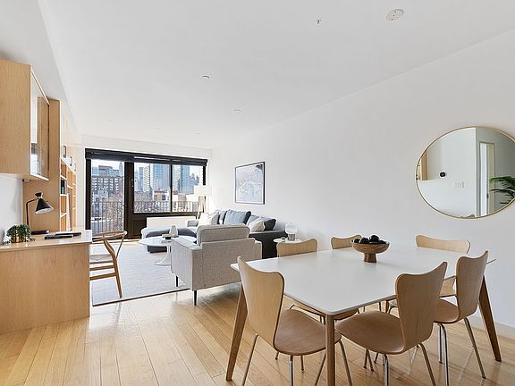 4th image of 10-55 47th Ave #6E