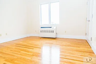 Rented by Urban Realty NYC