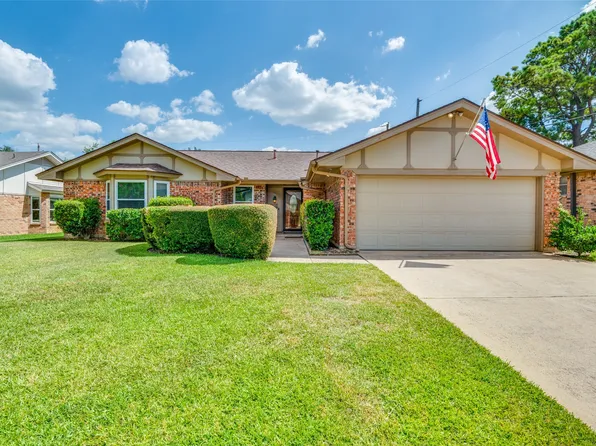 5704 Fireside Dr, Arlington, TX 76016