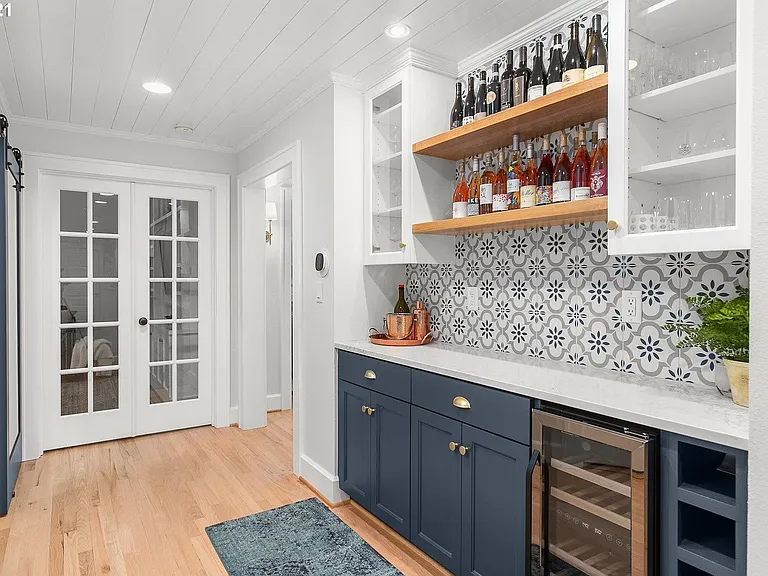 3155 Upper Dr — Photo 7