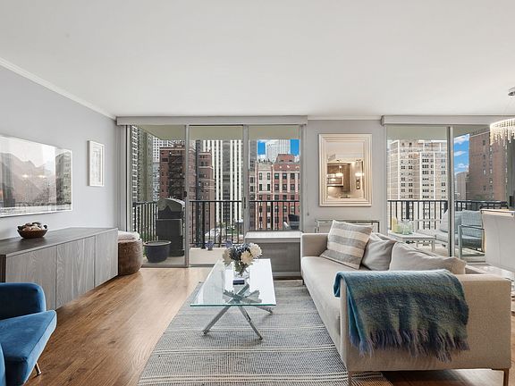 3rd image of 71 E Division St APT 1402