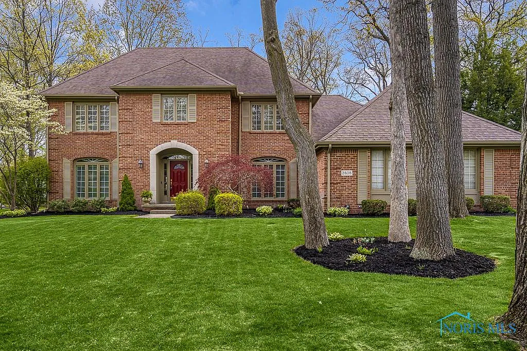 2808 Spring Water Dr photo 1