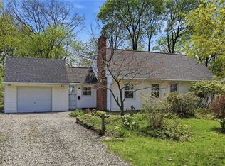 2632 Oakview Dr, Rochester, NY 14617