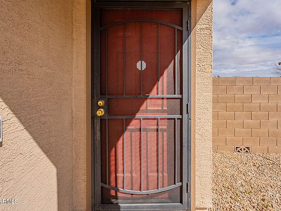 2nd image of 233 N 21ST Street