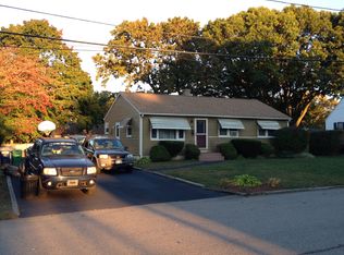 24 Harvest Rd, Warwick, RI 02888